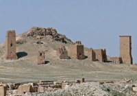 Islamic State surrounds ancient ruins of Palm